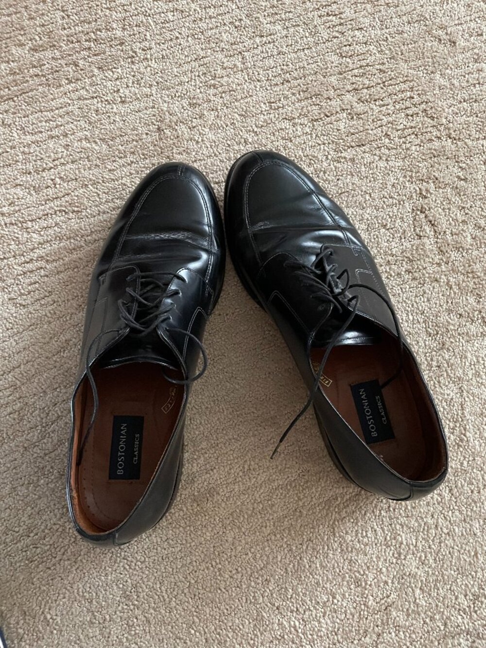 Bostonian men's dress shoe. Size 13.
